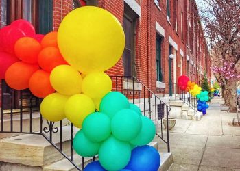 Philadelphia sa nám mení na dúhu!