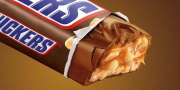 90. narodeniny čokoládovej tyčinky Snickers