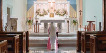 Ružové sestričky, ktoré sa neustále modlia